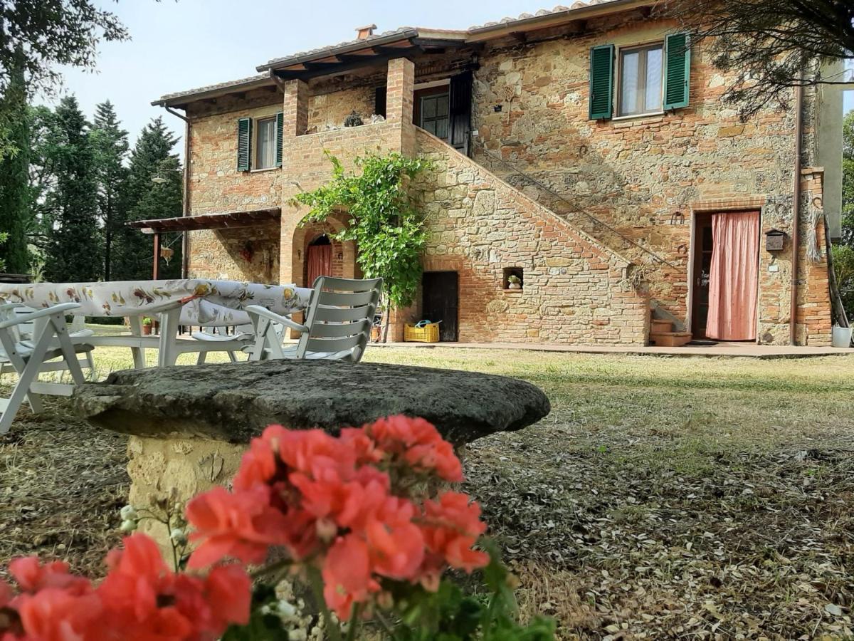 Montebello Degli Olivi 丘西 外观 照片
