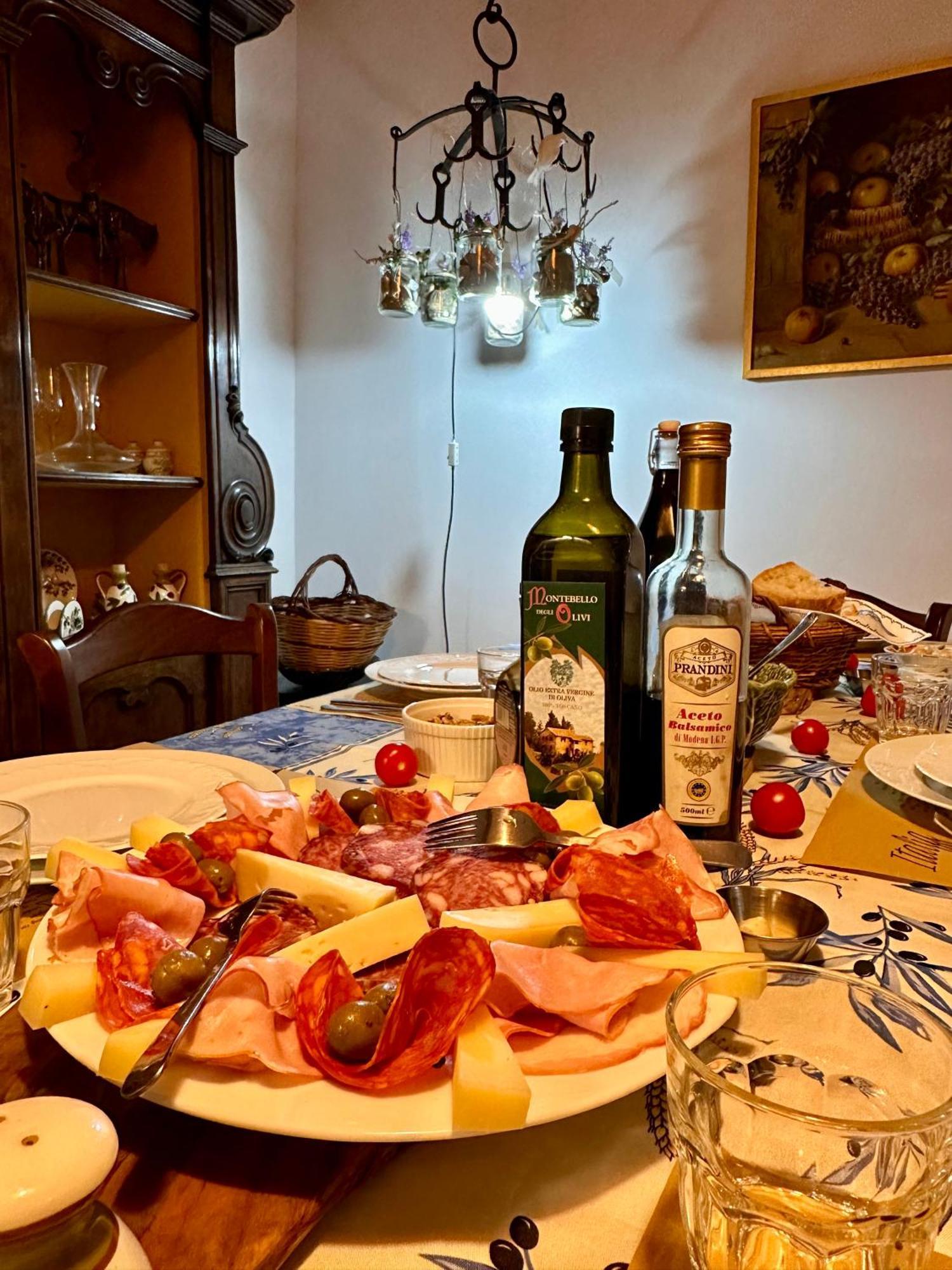 Montebello Degli Olivi 丘西 外观 照片