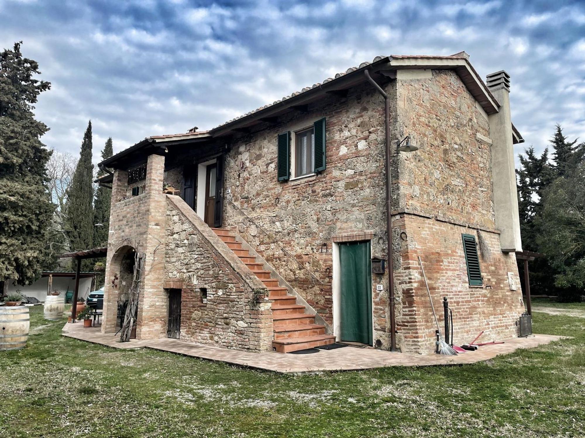 Montebello Degli Olivi 丘西 外观 照片