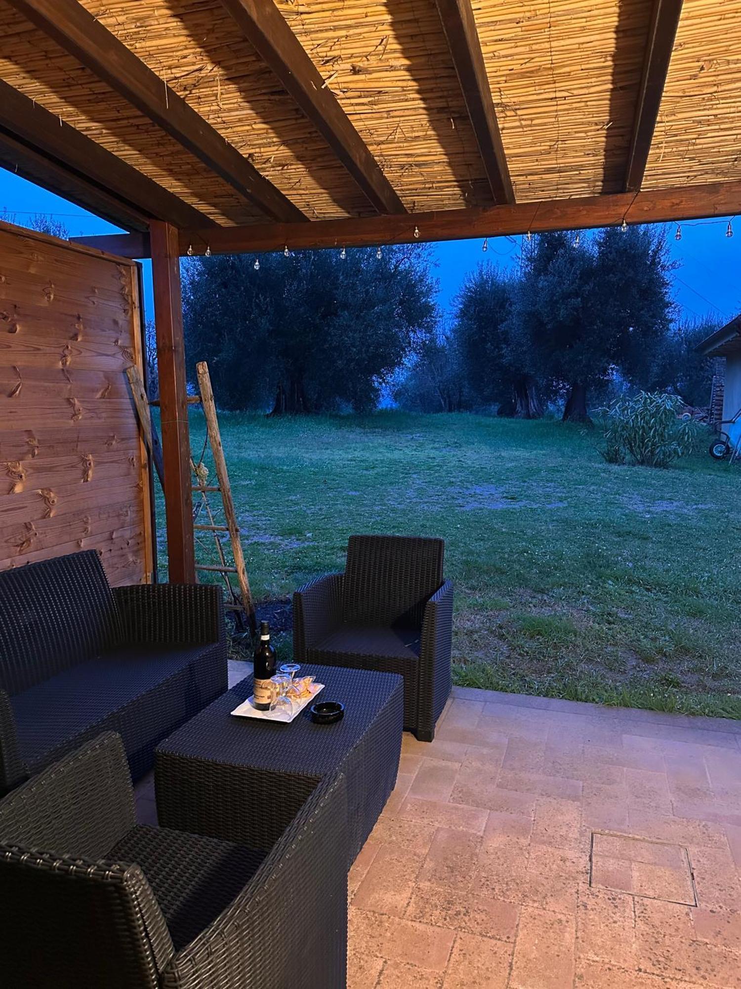 Montebello Degli Olivi 丘西 外观 照片