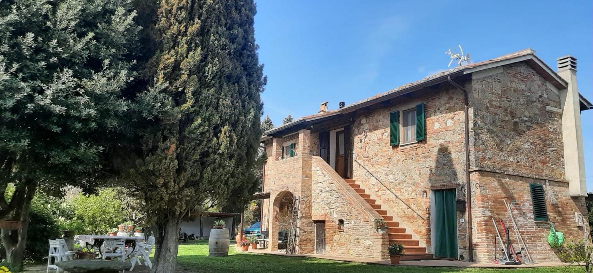 Montebello Degli Olivi 丘西 外观 照片
